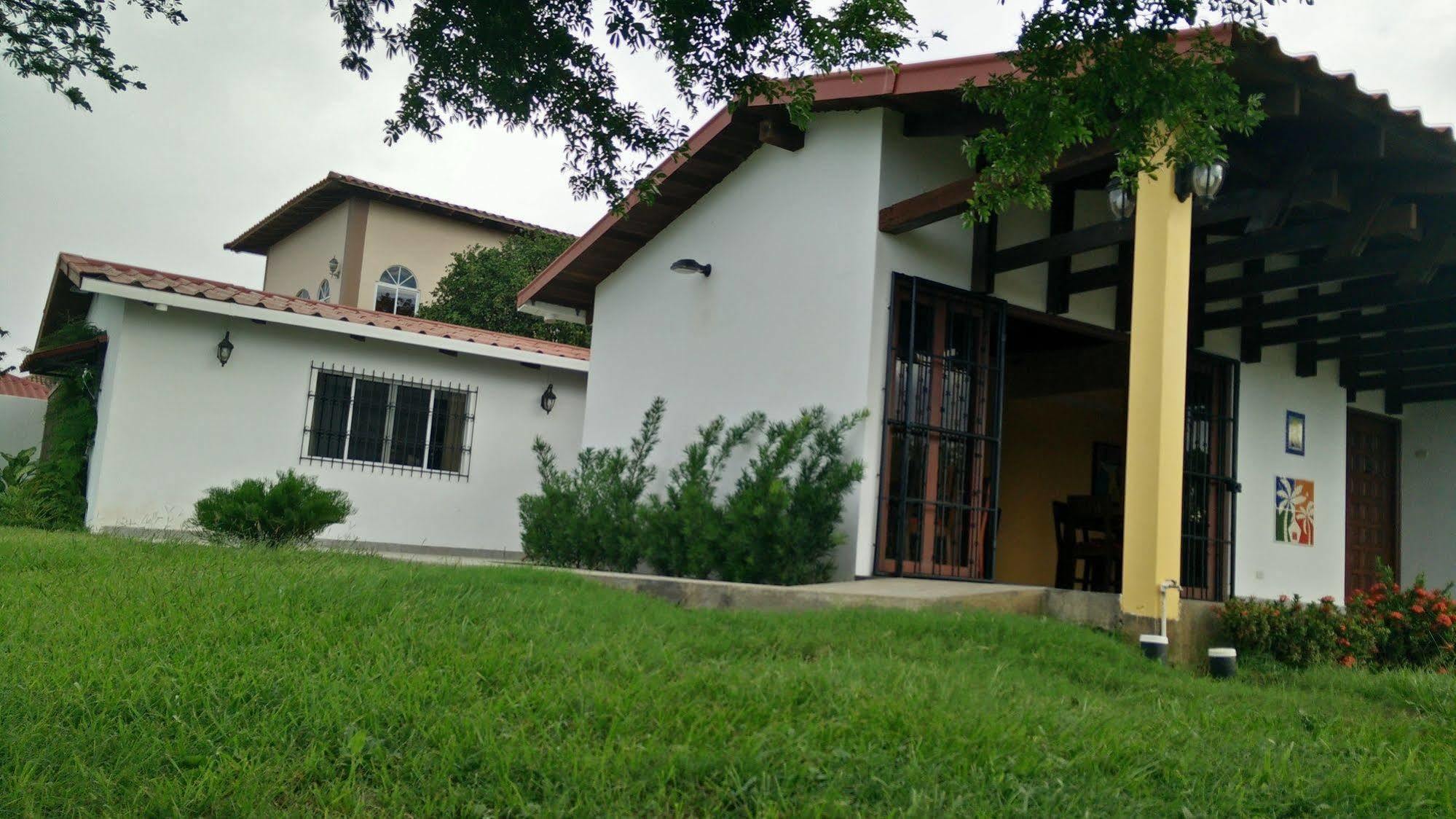 El Mirador Suites Managua Eksteriør billede